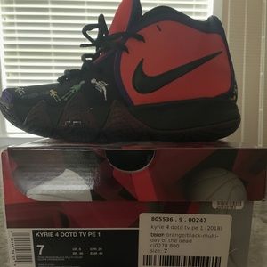 Kyrie 4 dotd Size 7